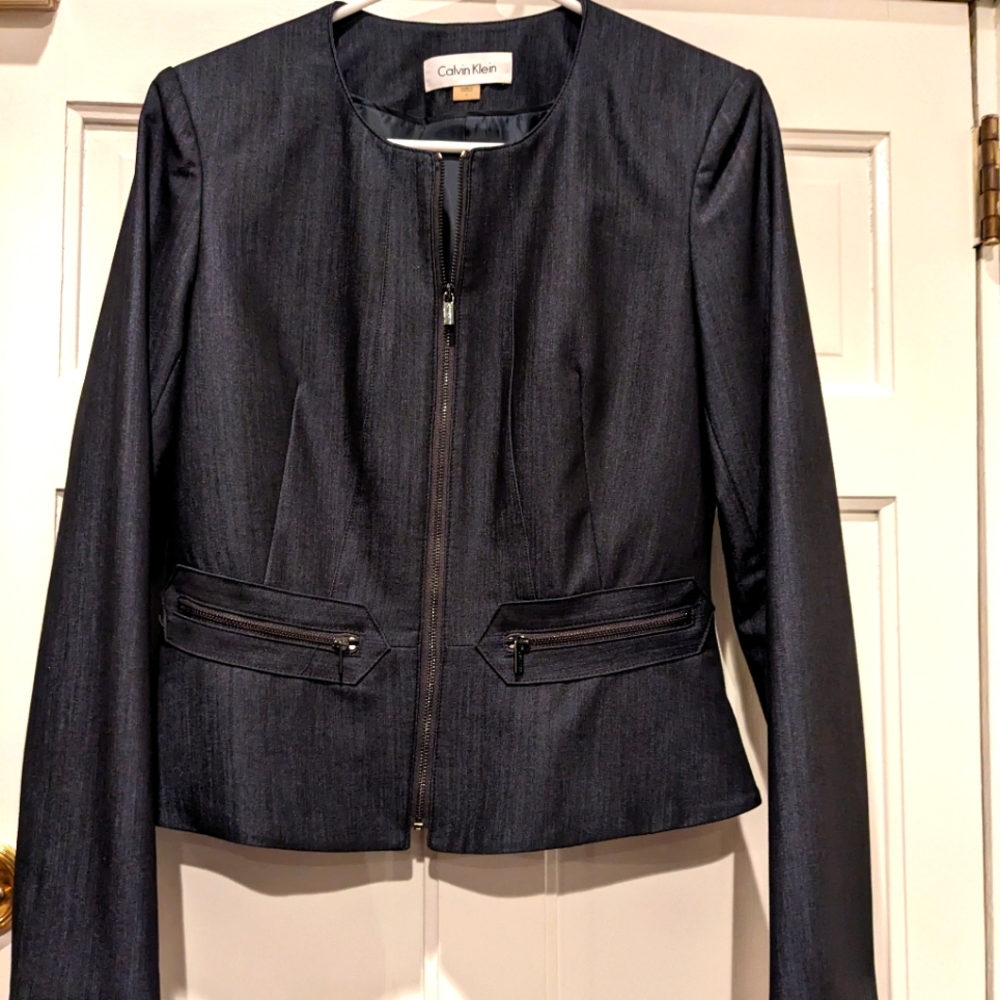 Calvin Klein women's dark blue zippered peplum blazer, Size 4